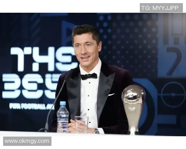 莱万再创辉煌带领球队冲击冠军梦想展现无与伦比的足球天赋与领导力